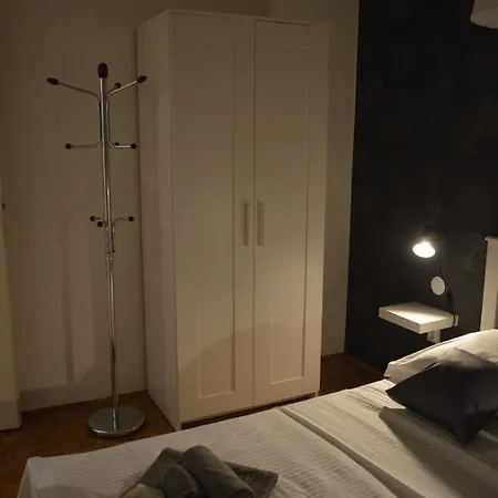 Apartment Sidro *