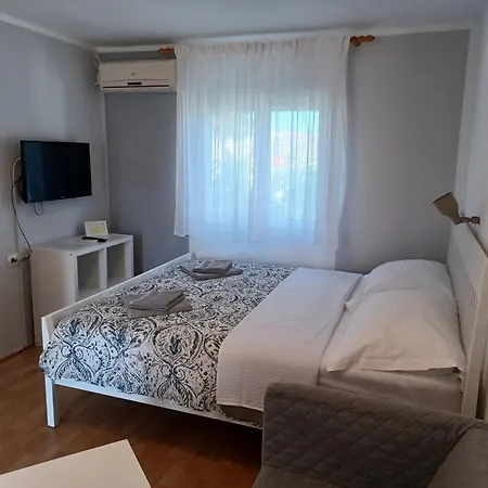 Sidro Apartment